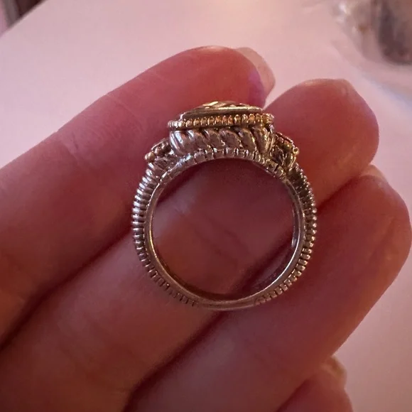 Judith Ripka Canary Crystal SS Ring - Picture 3 of 8